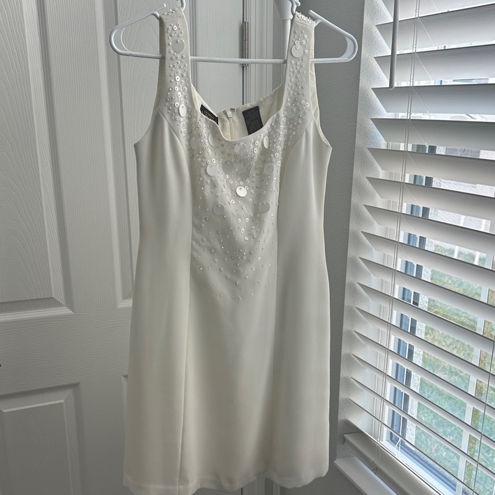 Liz Claiborne White Sleeveless Wedding Dress